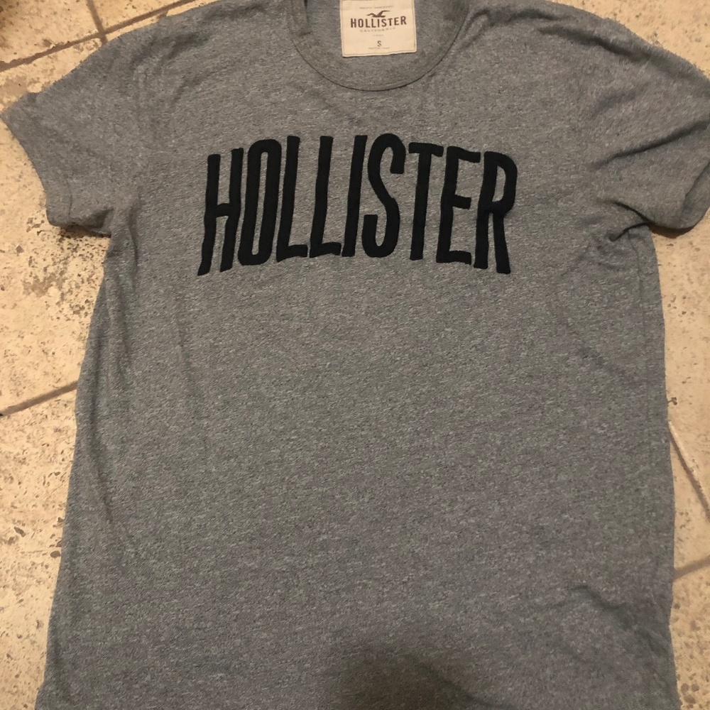 * final reduction * Hollister loose fit Small T-shirt